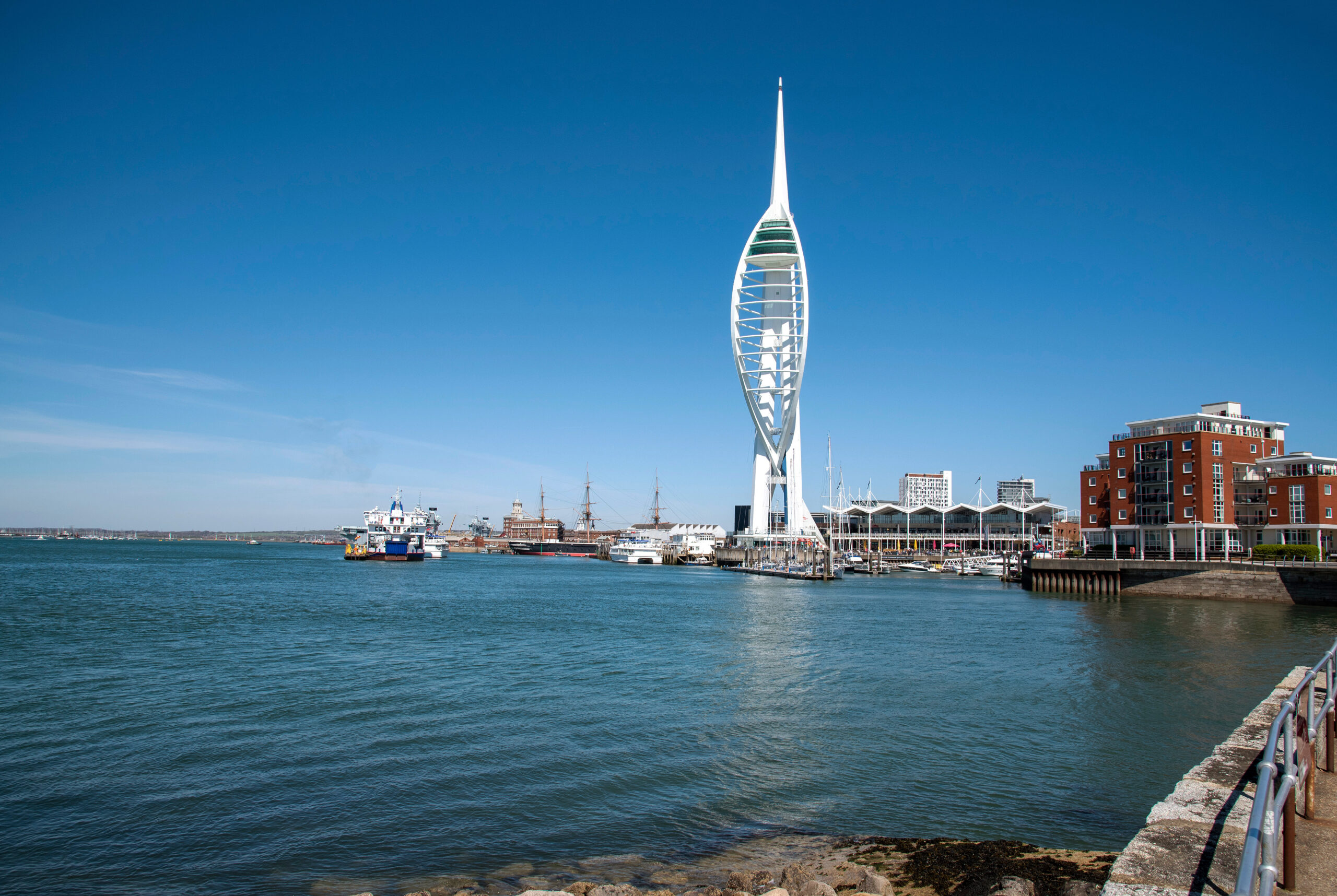 Portsmouth,,England,,Uk.,2021.,Newly,Painted,White,Against,A,Blue